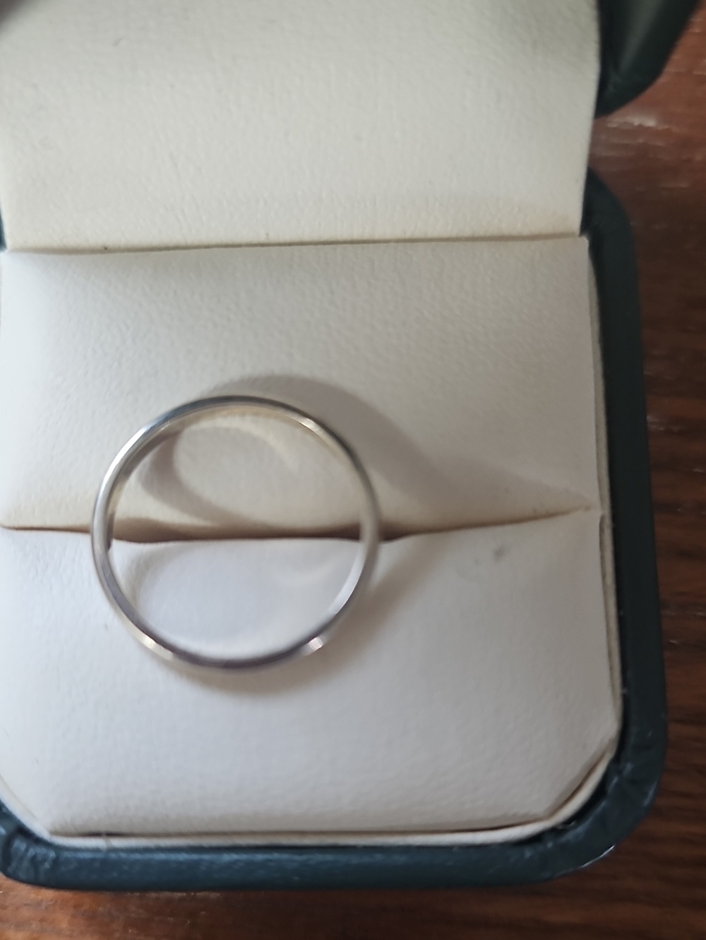 White gold wedding band Size 5.25 - Picture 2 of 3